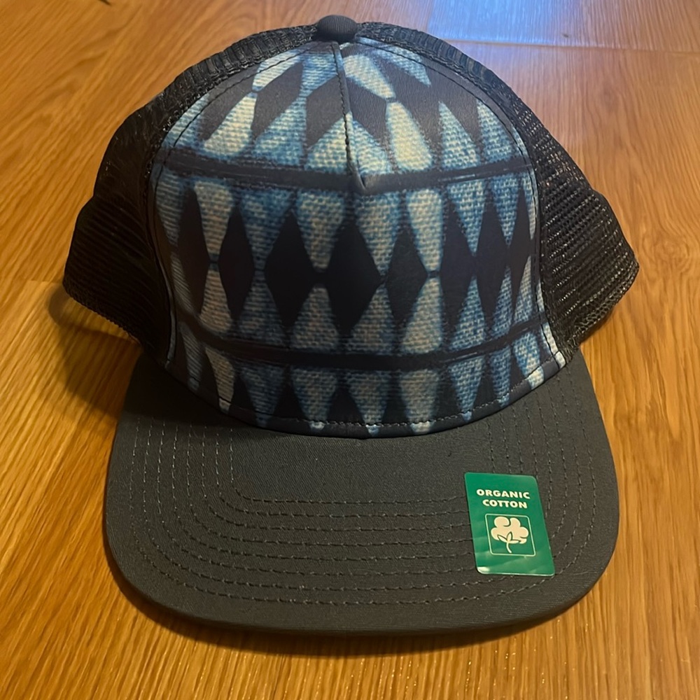 Blue prana hat